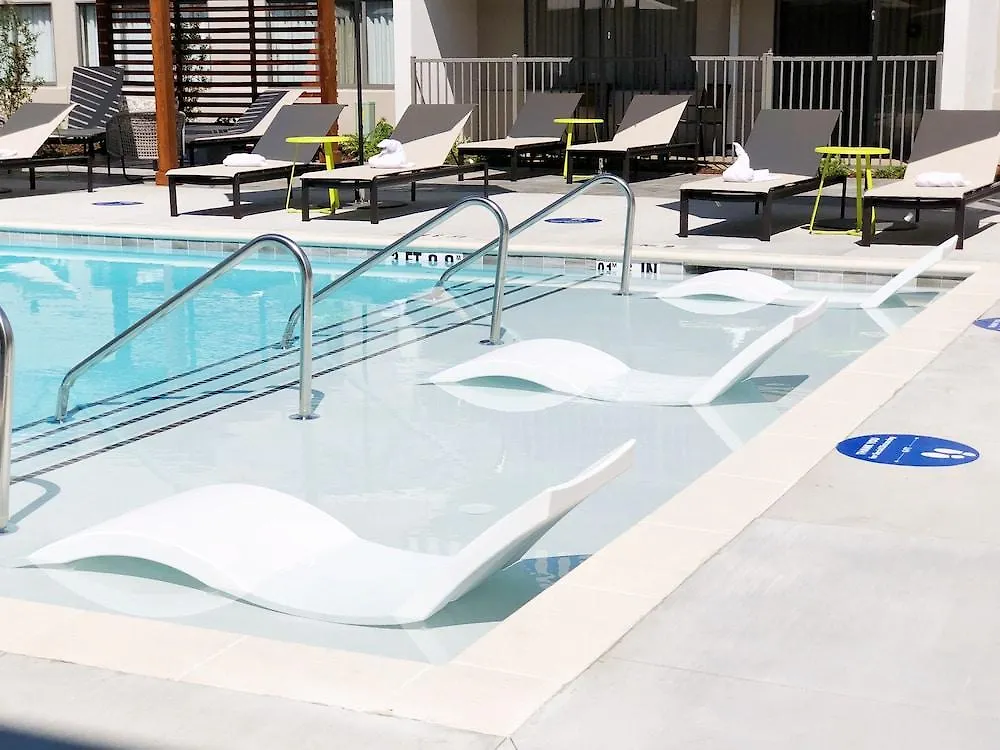 Doubletree Suites By Hilton Nashville Airport