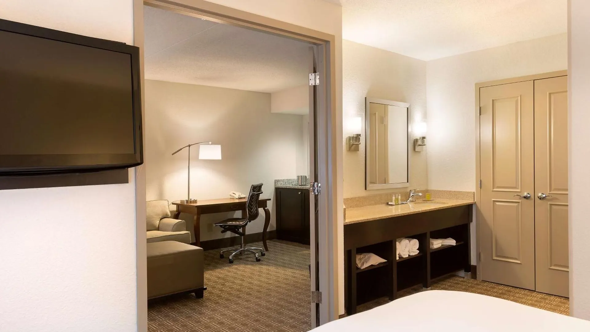 Doubletree Suites By Hilton Nashville Airport 3*,  United States