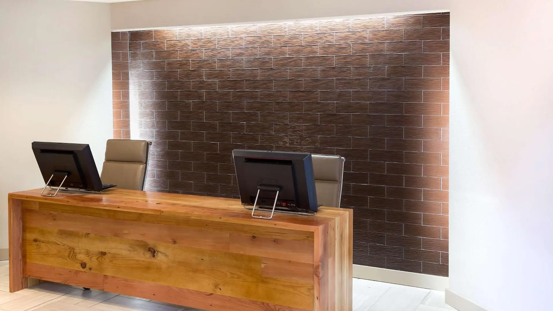 *** Hotel Doubletree Suites By Hilton Nashville Airport United States