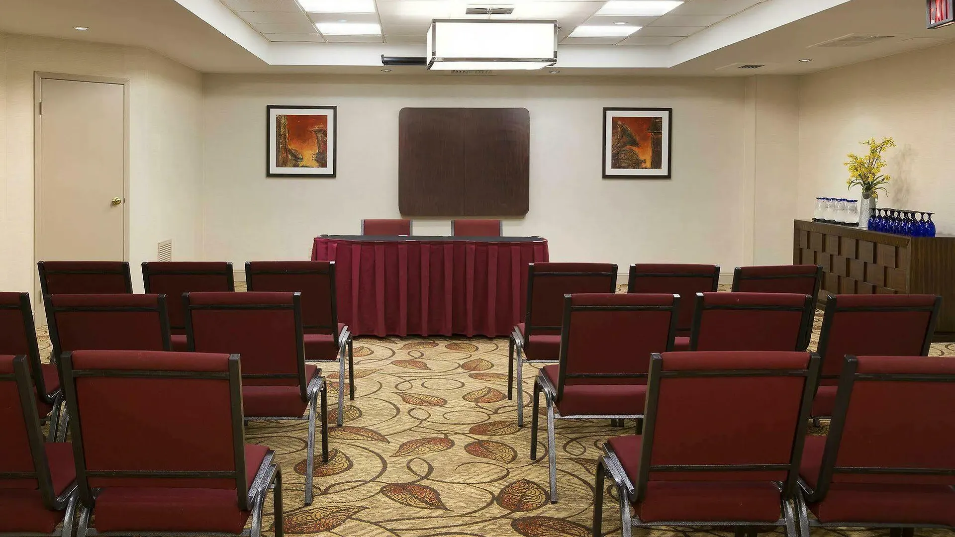 Doubletree Suites By Hilton Nashville Airport 3*,  United States