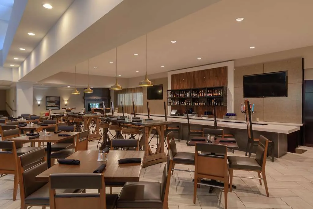 Hotel Doubletree Suites By Hilton Nashville Airport