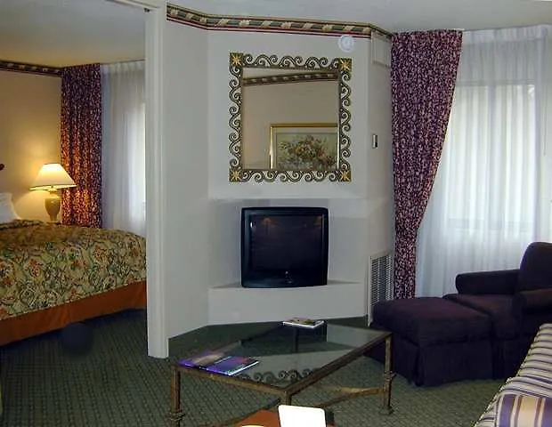 Doubletree Suites By Hilton Nashville Airport Hotel