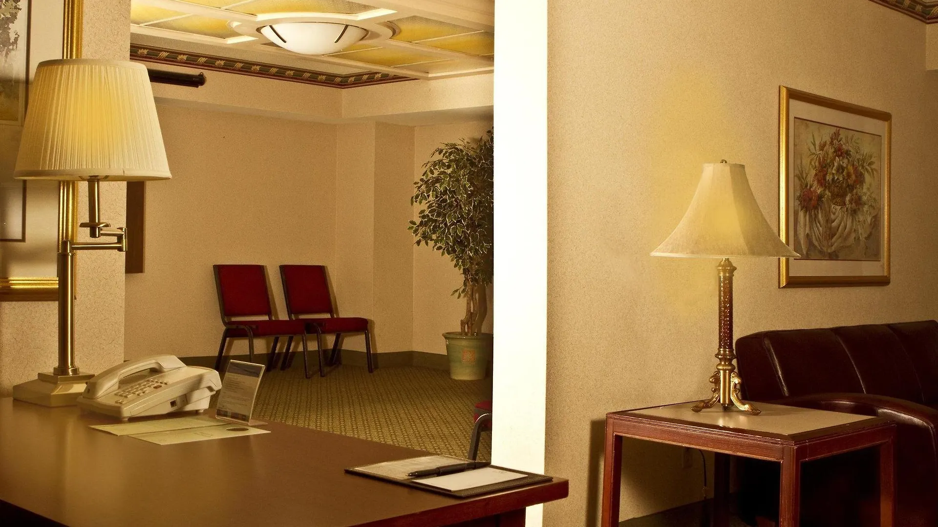 *** Hotel Doubletree Suites By Hilton Nashville Airport United States